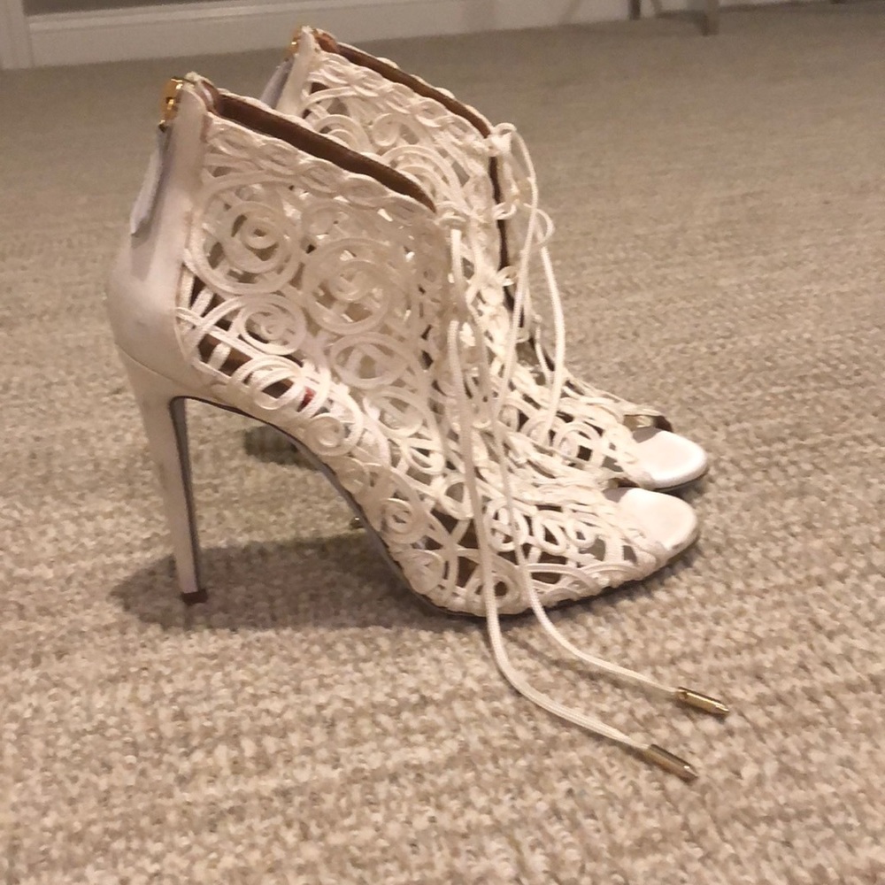 Aquazzura white booties , brand new